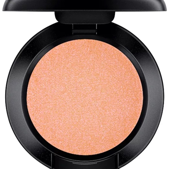 Mac Motif Frost Eyeshadow - Picture 3 of 3